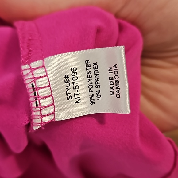 Zenana pink V neck ruffle straps tank top. IN EUC - Picture 3 of 3